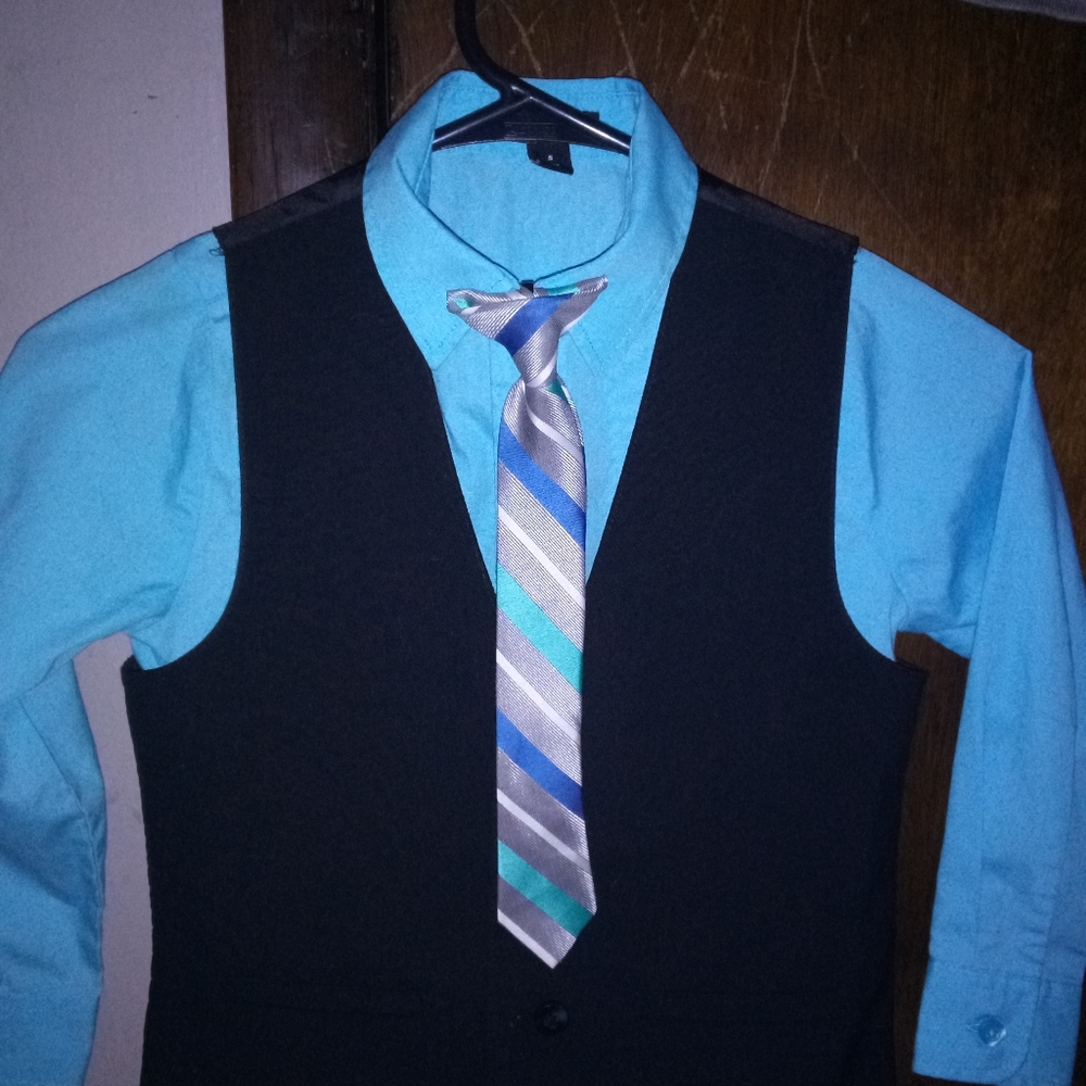 Children's 4pc. Suit.